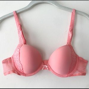 Victoria’s Secret lightly lined Demi 34A